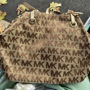 Michael Kors tote